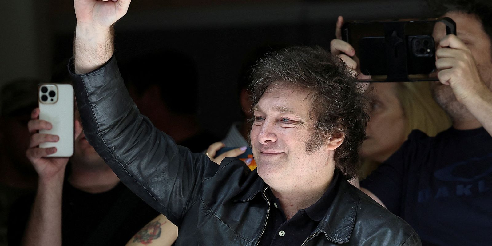 Ultradireitista Javier Milei vence as eleições argentinas
