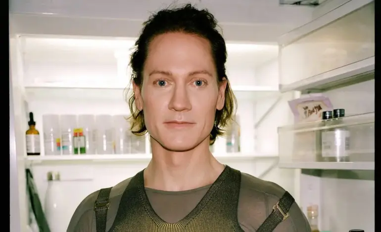 milionario-exibe-ao-publico-seu-experimento-para-rejuvenescer