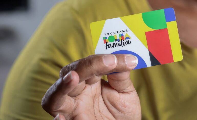 Caixa paga novo Bolsa Família a beneficiários com NIS de final 8