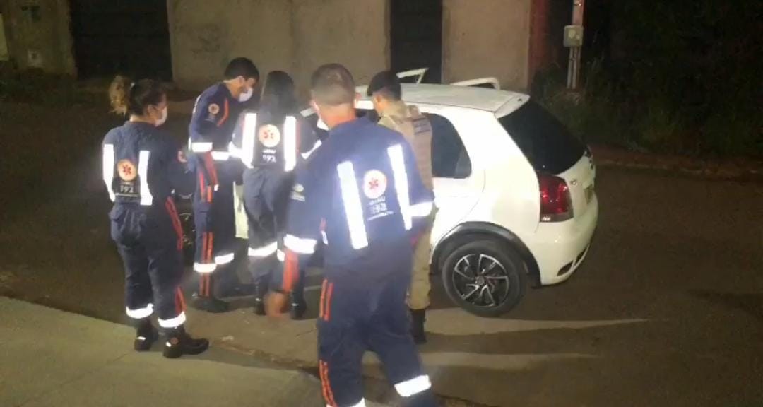 Motorista de aplicativo é assassinado dentro de carro durante corrida