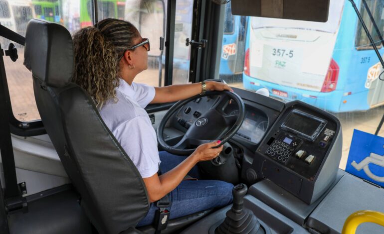 prefeitura-abre-vagas-para-motoristas-mulheres-no-transporte-publico-de-palmas