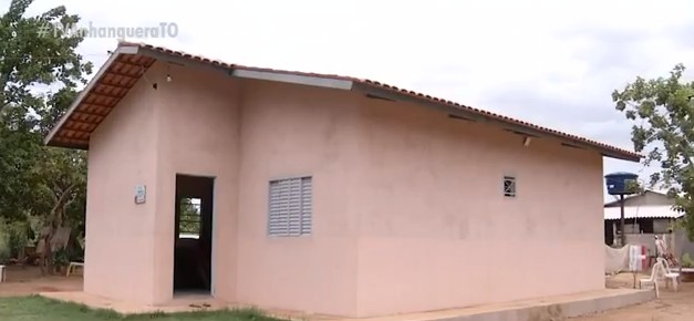 Criança com síndrome de West adotada pelo padrasto ganha casa reformada e tem melhora na saúde