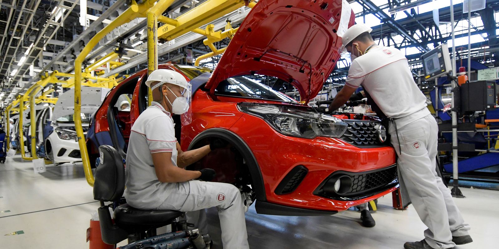 Venda de veículos cresce 12% em 2023, diz balanço da Fenabrave