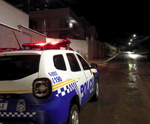 mulher-corre-ate-casa-de-vizinho-para-escapar-do-marido-apos-ser-esfaqueada-no-rosto