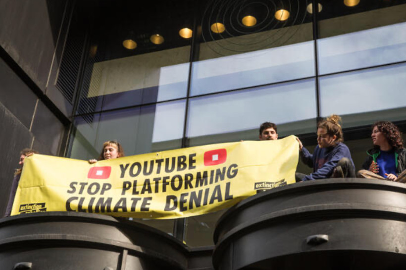 “Negacionismo 2.0” ganha força no YouTube, que tropeça no combate à desinformação