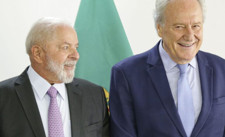 lula-assina-nomeacao-de-lewandowski-no-ministerio-da-justica