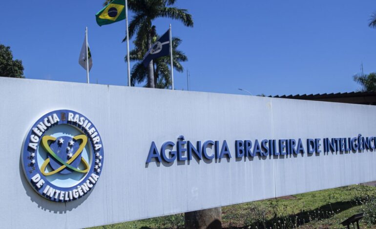 lula-demite-diretor-adjunto-da-abin