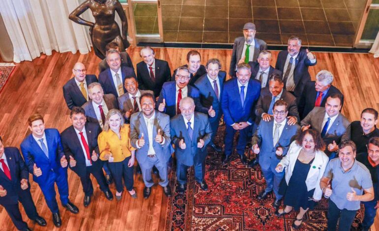 lula-recebe-lira-e-lideres-da-camara-no-palacio-da-alvorada