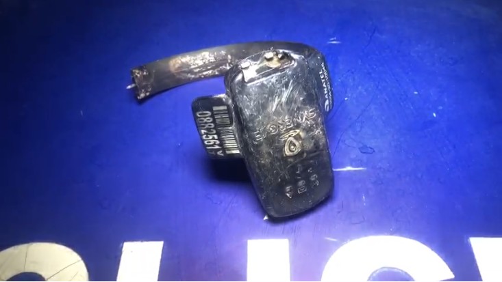 tornozeleira-eletronica-e-encontrada-dentro-de-vaso-sanitario-em-restaurante