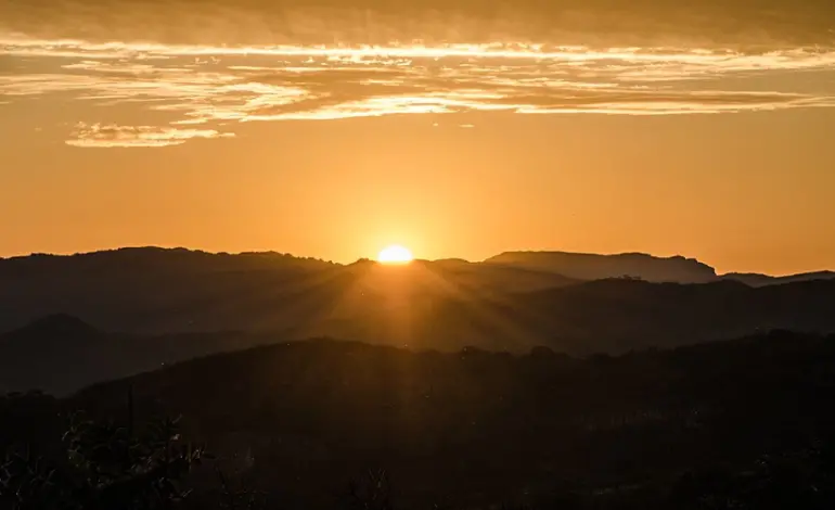 cemaden-mostra-cidades-que-mais-sofreram-com-calor-extremo-em-2023 