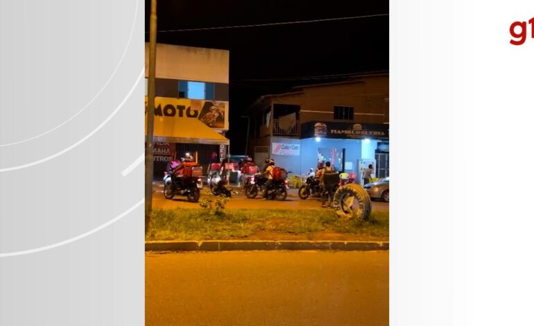 video:-entregadores-arrombam-portao-da-casa-de-cliente-que-se-negou-a-pagar-pizza
