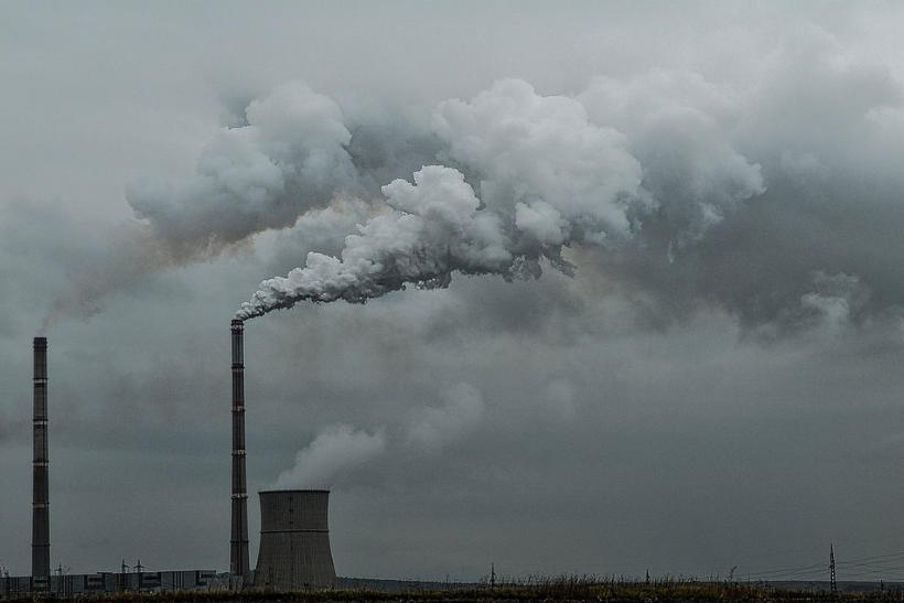 Emissões globais de CO₂ relacionadas a energia batem novo recorde em 2023