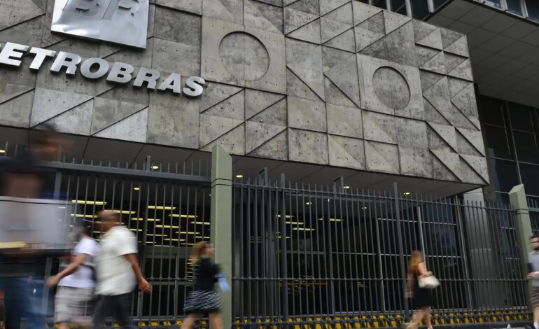 conselho-pode-distribuir-dividendos-da-petrobras-“em-momento-oportuno”