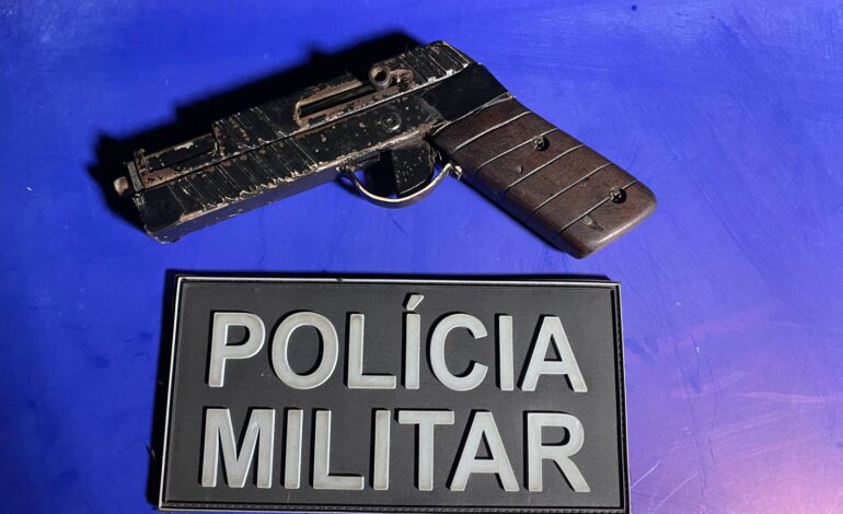 homem-acaba-preso-apos-tentar-jogar-arma-fora-para-escapar-da-policia