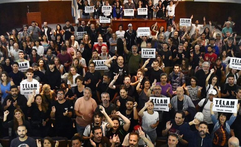 trabalhadores-da-telam-mantem-vigilia-apos-governo-propor-demissao