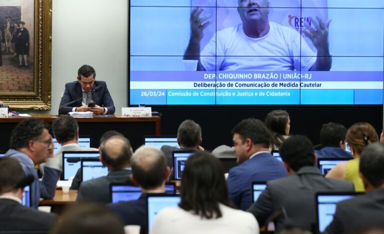 Entenda o pedido de vista que adiou análise da prisão de deputado