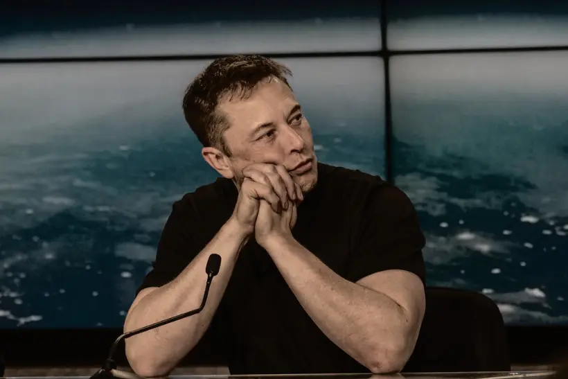 Carros elétricos: Tesla enfrenta primeira queda nas vendas em quatro anos