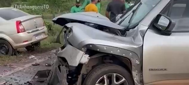 Operador de máquinas morre após batida de frente entre dois carros na TO-336