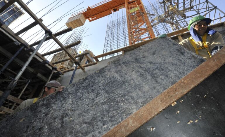 confianca-da-industria-cai-em-abril,-diz-pesquisa-da-cni