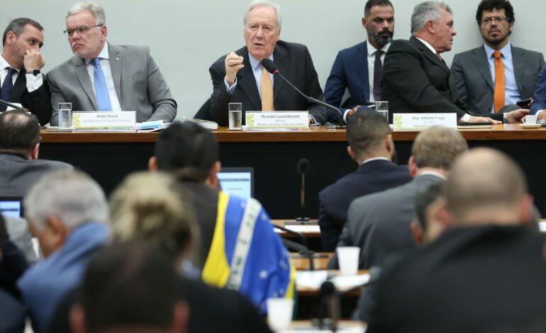 lula-manteve-linhas-basicas-da-restricao-a-saidinha,-diz-lewandowski