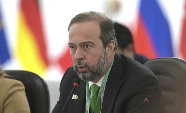 silveira-quer-trocar-termicas-a-combustiveis-fosseis-por-reatores-nucleares-na-amazonia