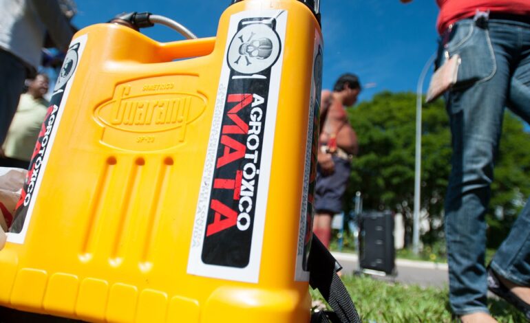 derrubada-de-veto-a-lei-dos-agrotoxicos-e-ameaca-a-saude,-diz-entidade