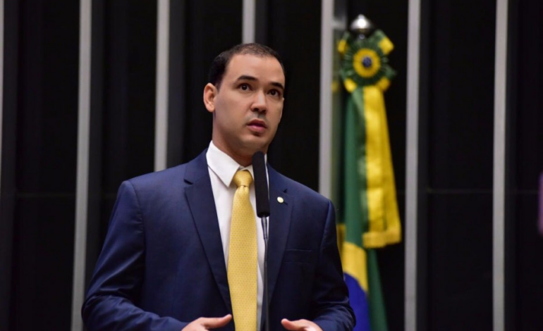 deputado-vicentinho-junior-assume-cargo-de-secretario-extraordinario-no-governo