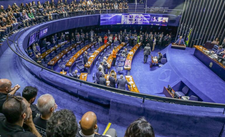 senado-aprova-reajustes-salariais-e-reestruturacao-de-servidores