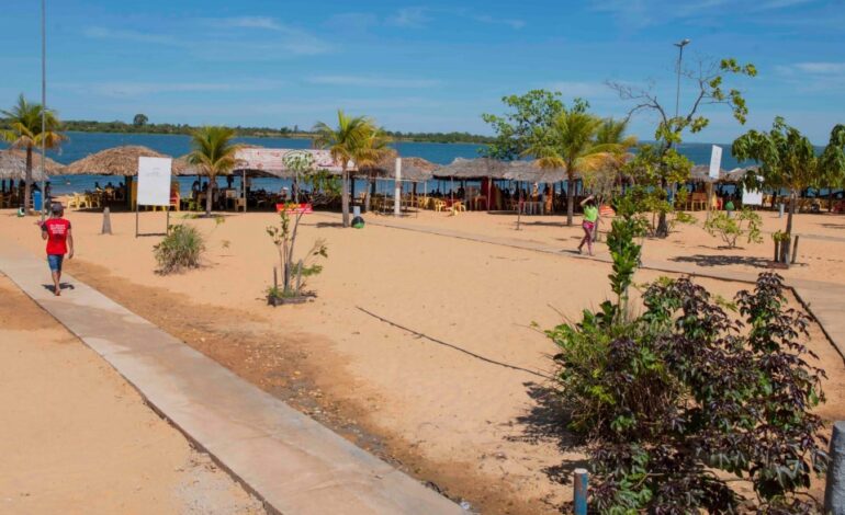 Telas de proteção de praias começam a receber manutenção após ataques de piranhas a banhistas