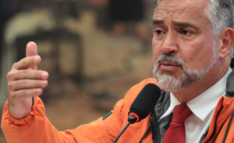 fake-news-sobre-acoes-no-rs-revelam-o-pior-das-pessoas,-diz-pimenta