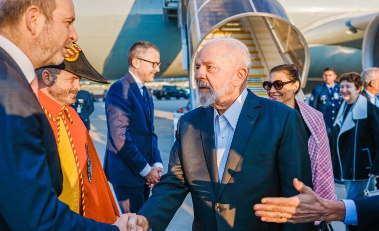 lula:-nao-ha-decisao-sobre-permanencia-do-ministro-das-comunicacoes