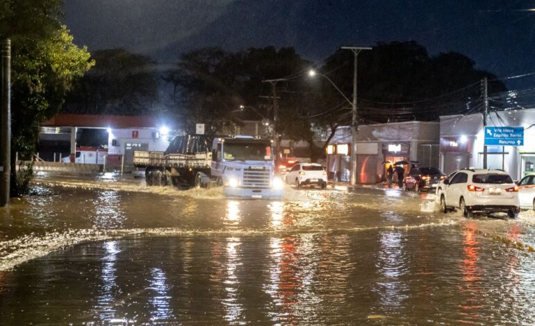 enchentes-no-rs-causaram-prejuizos-de-r$-3,32-bilhoes-ao-varejo