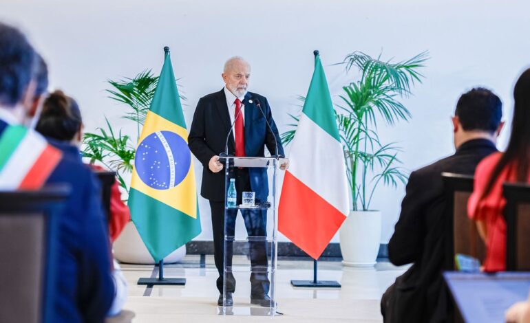 lula-classifica-de-insanidade-proposta-que-equipara-aborto-a-homicidio