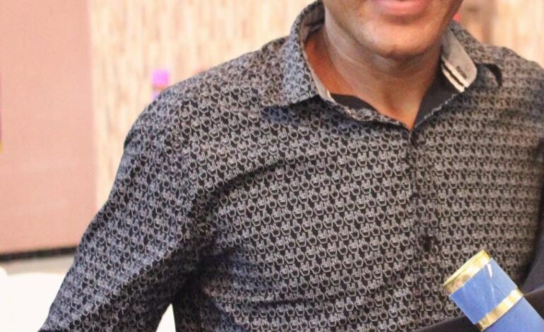 mae-e-filho-sao-suspeitos-de-esfaquear-e-dar