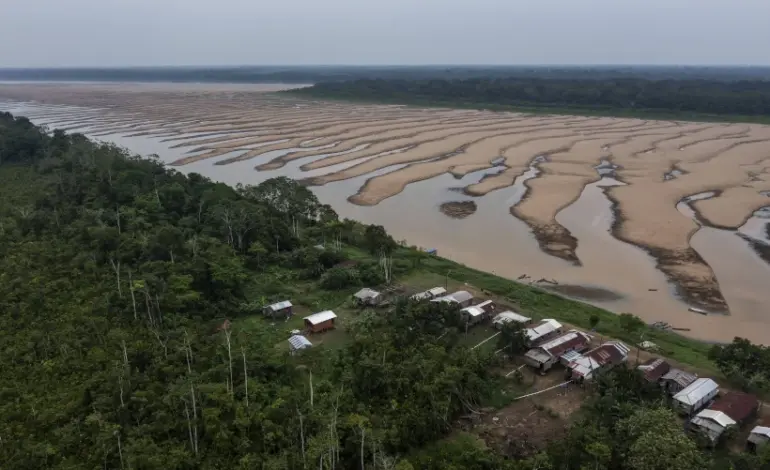 seca-na-amazonia:-vazante-dos-rios-se-aproxima-da-pior-marca-historica