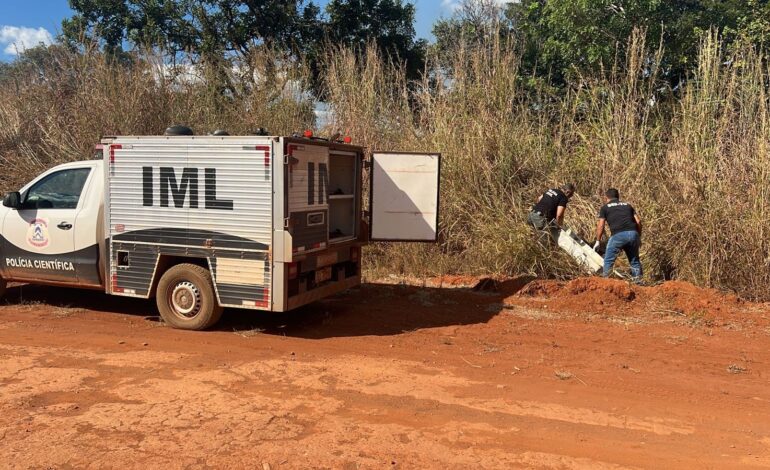 corpo-em-avancado-estado-de-decomposicao-e-encontrado-em-matagal