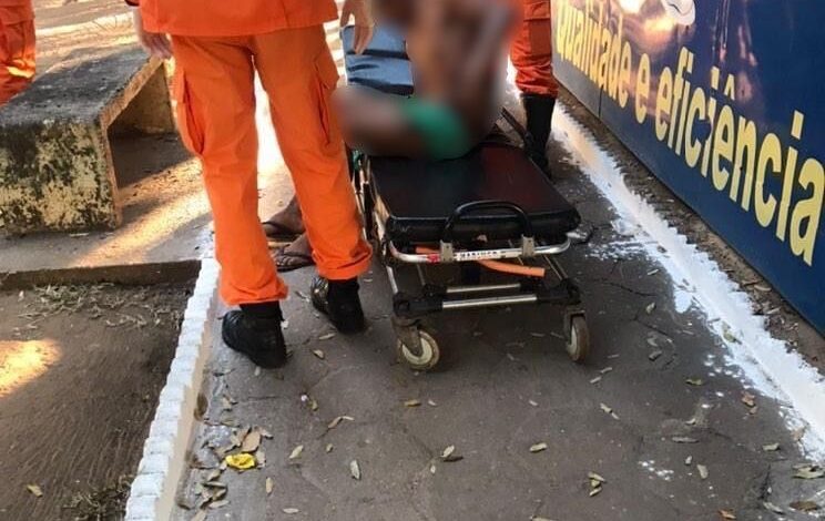 video-mostra-suspeito-ateando-fogo-em-homem-que-estava-dormindo-em-praca