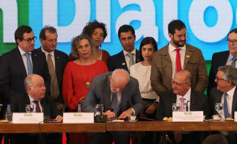 lula-sanciona-taxacao-de-compras-internacionais-de-ate-50-dolares