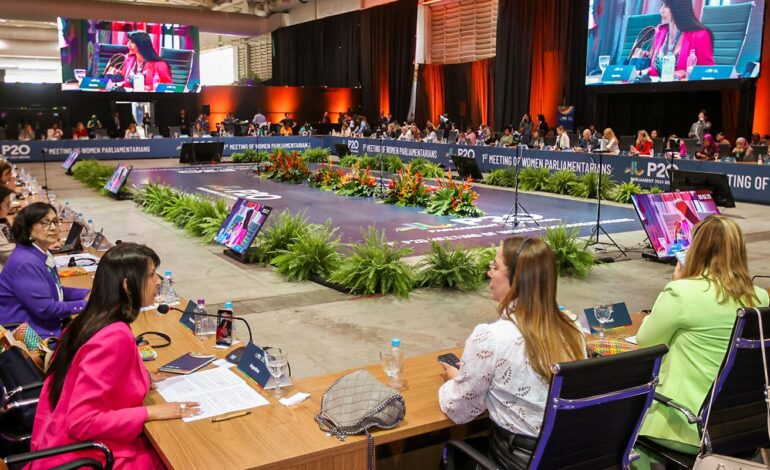 parlamentares-do-g20-aprovam-acoes-para-ampliar-participacao-feminina