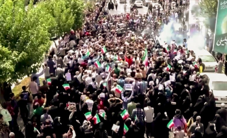 iranianos-votam-em-segundo-turno-na-corrida-presidencial