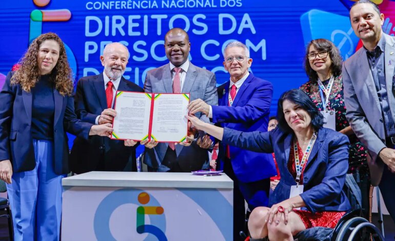 Governo cria sistema de emissão de carteira nacional da pessoa com TEA