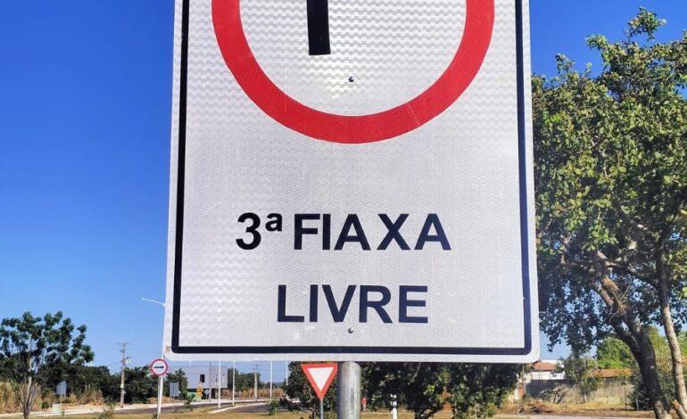 placa-de-transito-com-erro-ortografico-chama-a-atencao-de-motoristas: