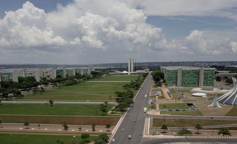 governo-oficializa-congelamento-de-r$-15-bilhoes-no-orcamento