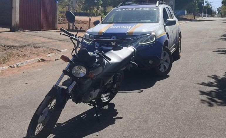Moto com quase R$ 30 mil em multas por excesso de velocidade é apreendida