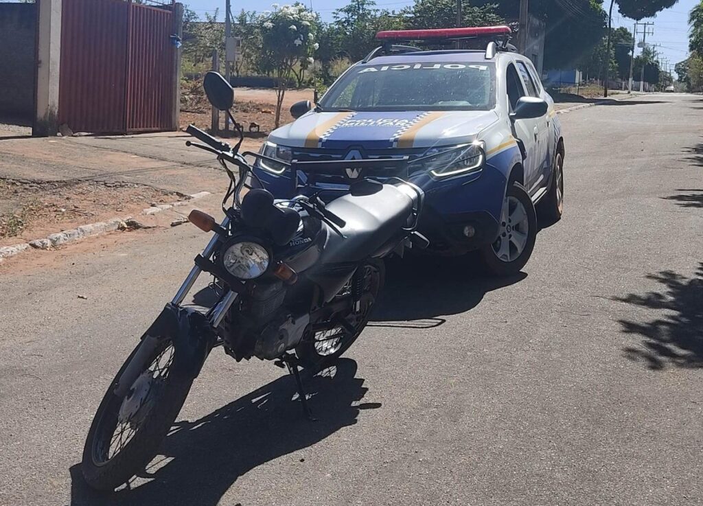 Moto com quase R$ 30 mil em multas por excesso de velocidade é apreendida