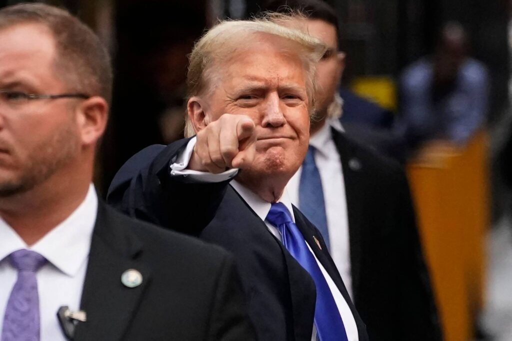 Juíza arquiva processo contra Trump sobre documentos sigilosos