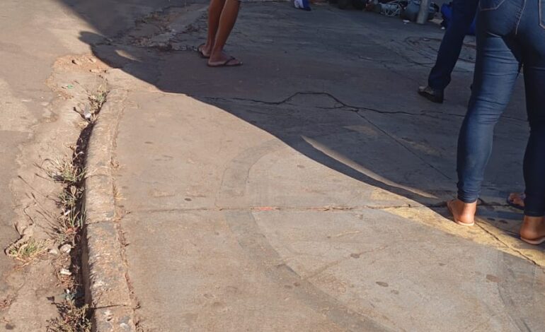 idoso-morre-apos-cair-em-avenida-e-policia-suspeita-de-mal-subito