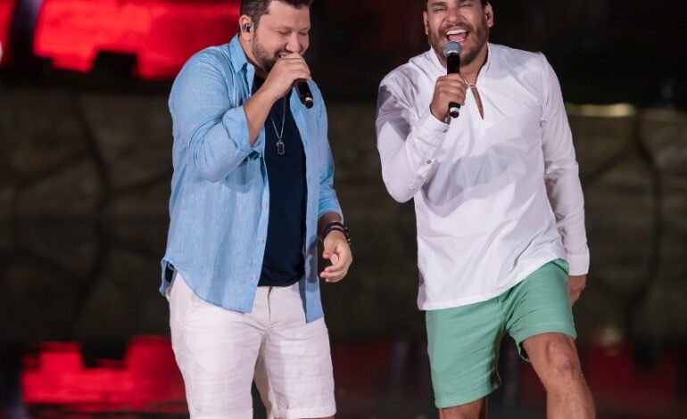 shows-de-leo-magalhaes-e-da-dupla-cleber-e-cauan-encerram-temporada-de-praia-em-araguatins