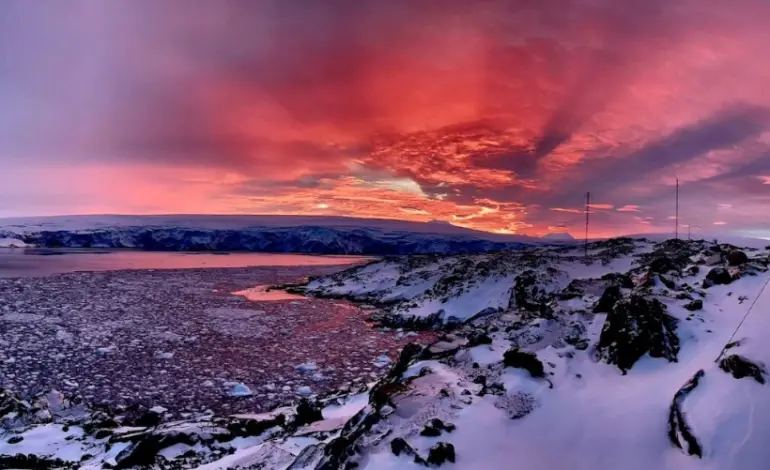 antartica-registra-temperaturas-10°c-acima-da-media-em-meio-a-onda-de-calor-historica