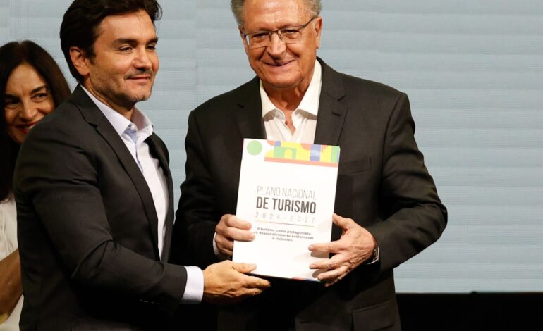 governo-quer-atrair-8,1-milhoes-de-turistas-internacionais-ate-2027